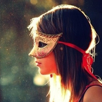 面具头像女_好看的戴面具头像女生_舞动的面具破译着美丽的咒语