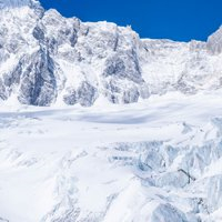 雪山头像