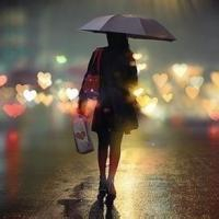 雨中微信头像女