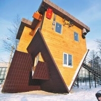 创意倒立的房子头像