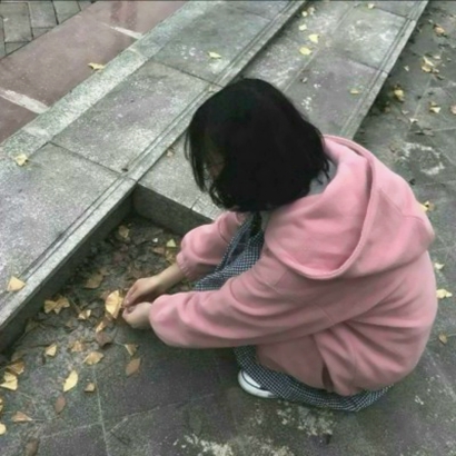 短发女头像最潮