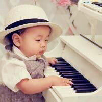 qq头像男生弹钢琴